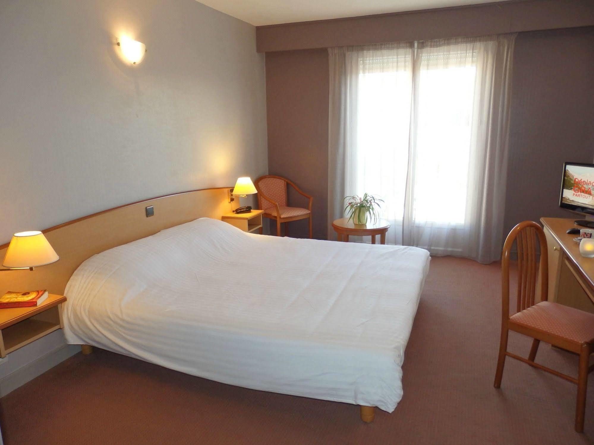 Hotel Royal Vezere Льо Бюг Екстериор снимка