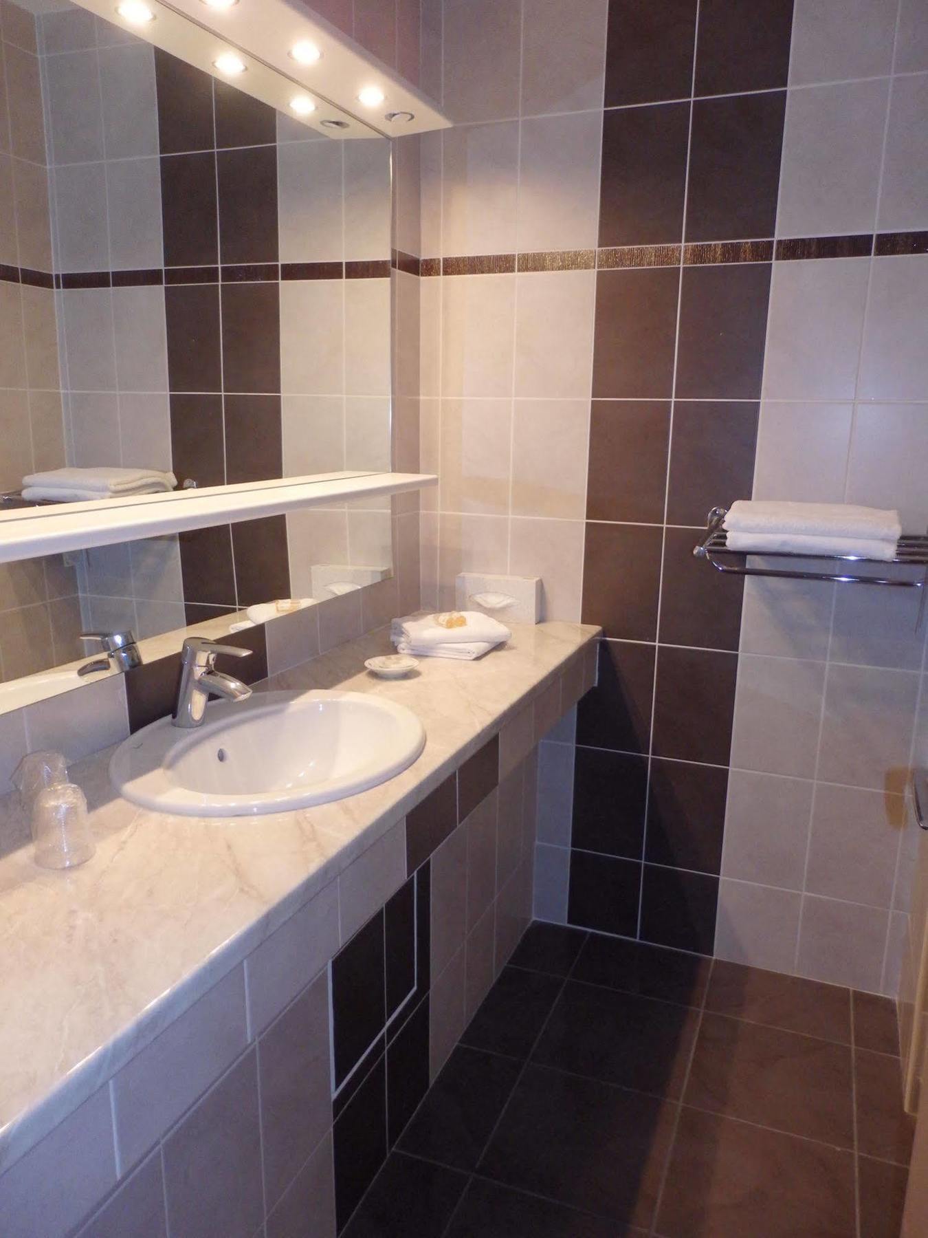 Hotel Royal Vezere Льо Бюг Екстериор снимка