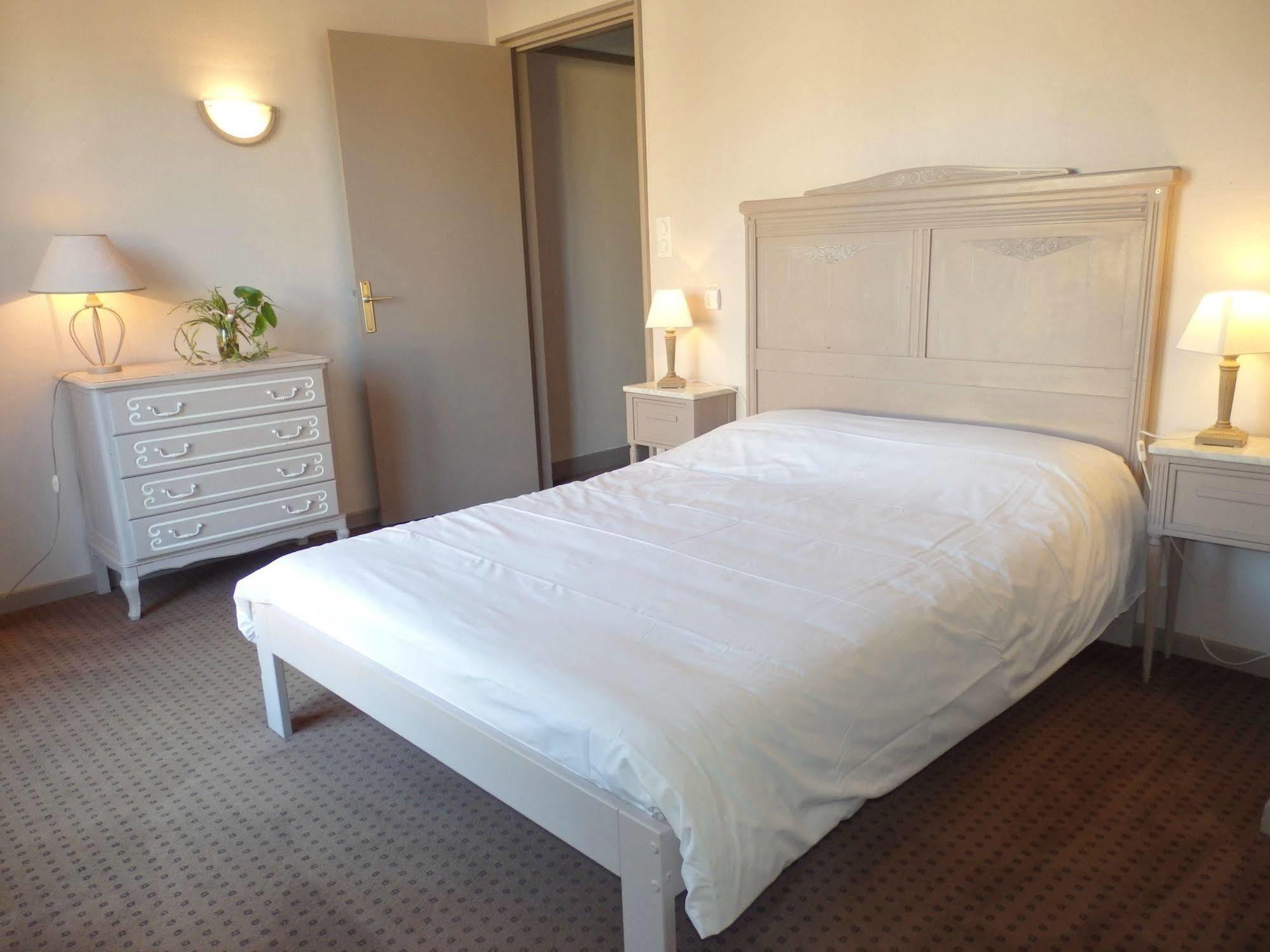 Hotel Royal Vezere Льо Бюг Екстериор снимка